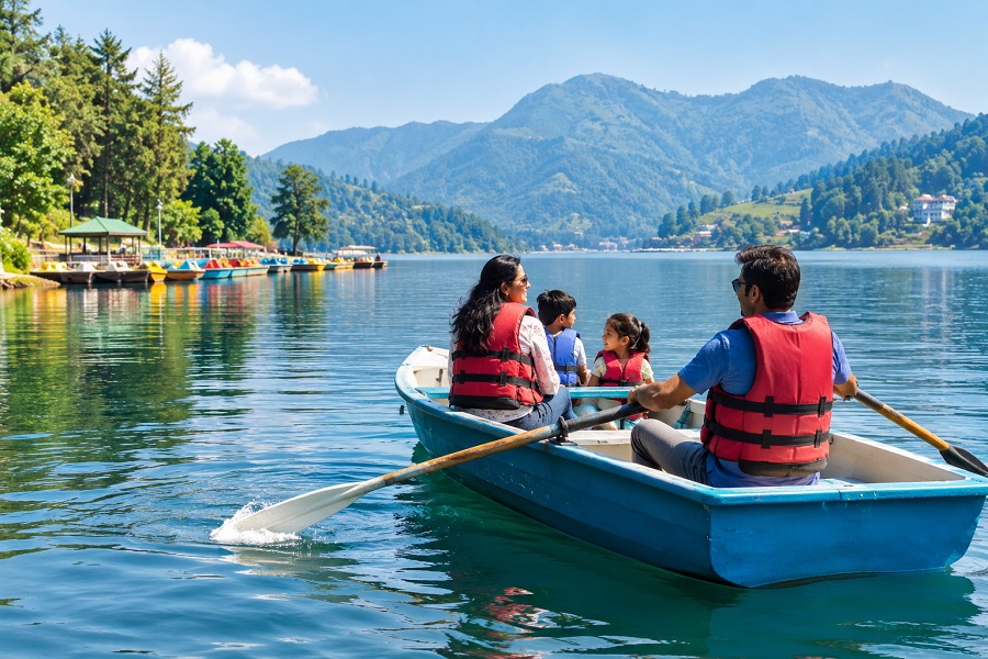 Family Lake Getaways: Scenic Boat Rides, Nature Activities and Memorable Experiences